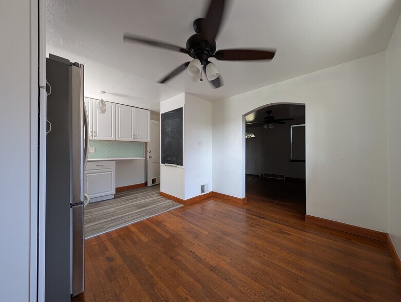 Dinning/Kitchen - 195 Victory Ln