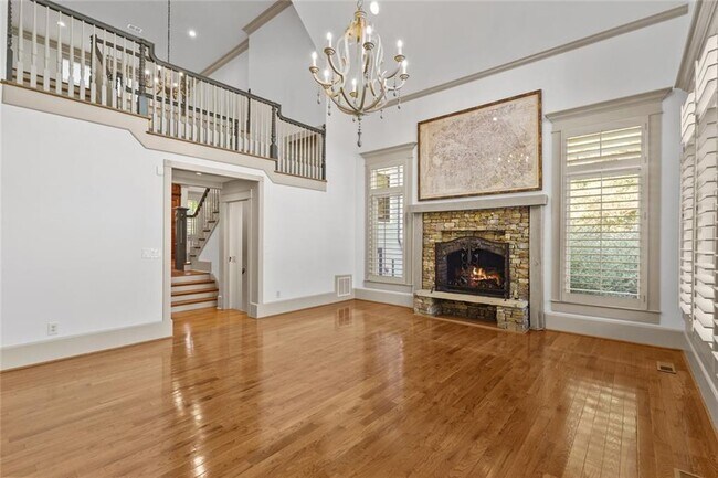 Building Photo - 390 Hembree Rd