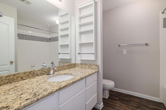 Building Photo - 6000 Shepherd Mountain Cove