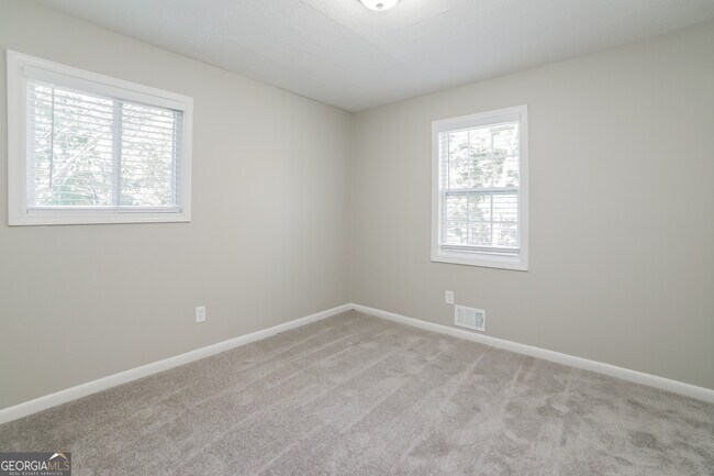 Building Photo - 8339 Reinosa Way