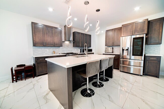 Building Photo - 2404 Norman Mailer Dr