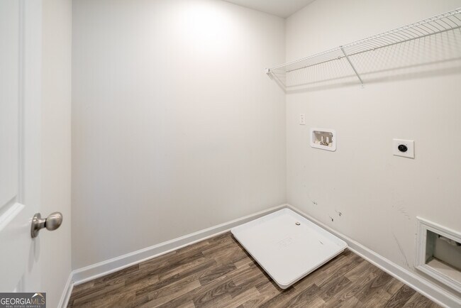 Building Photo - 132 Fresh Laurel Ln