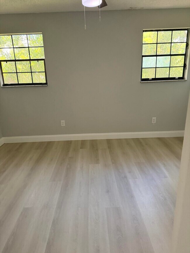 Building Photo - 2820 Black Pine Ct