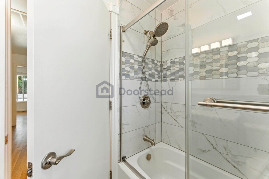 Building Photo - 4533 Utah Dr