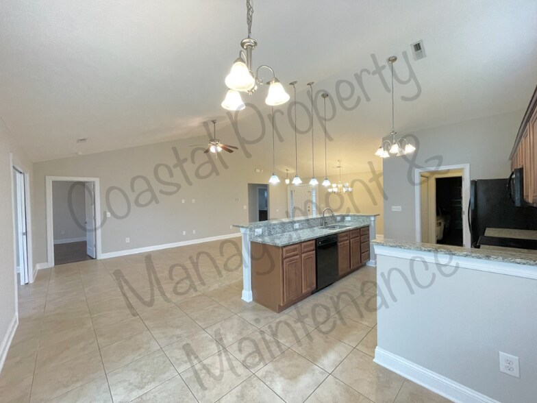 Building Photo - 879 Summer Mist Dr