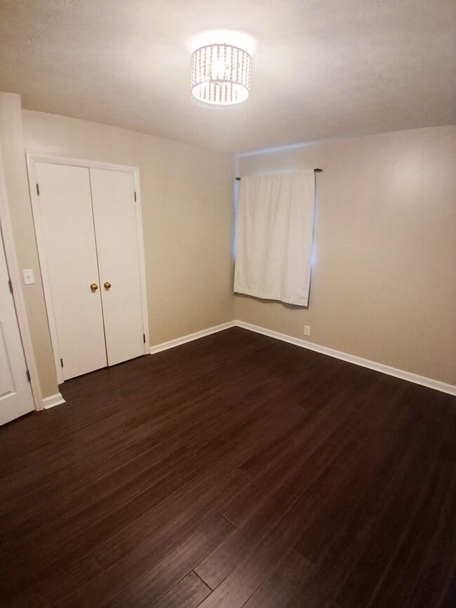 Building Photo - MOVE IN SPECIAL: $300 OFF FIRST MONTH'S RENT
