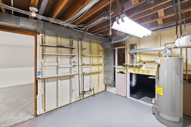 Building Photo - 2022 Northglen Dr