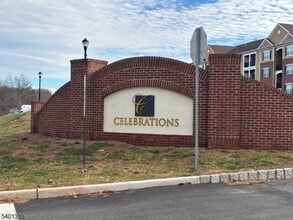 Building Photo - 542 E Celebration Way