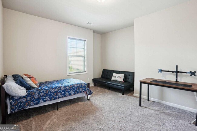 Building Photo - 106 Logan Pass Dr