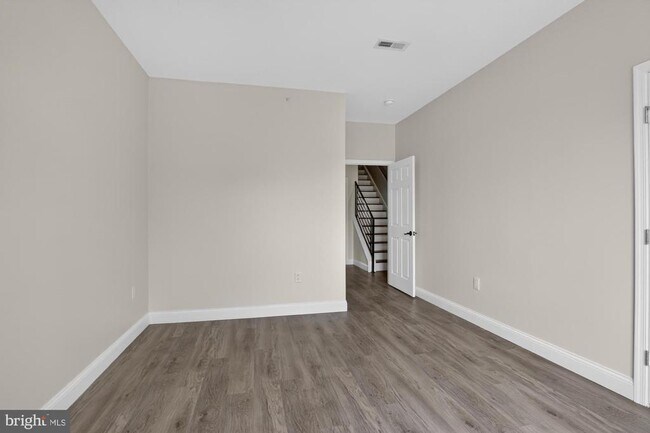 Building Photo - 519 N 11th St
