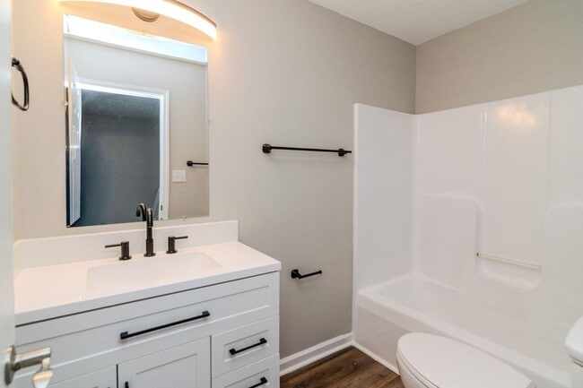 Building Photo - 2539 Danielle Ln