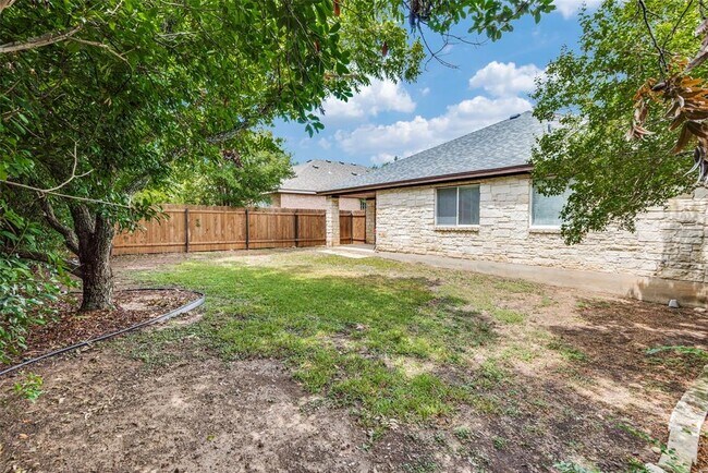 Building Photo - 1723 Rosenborough Ln S