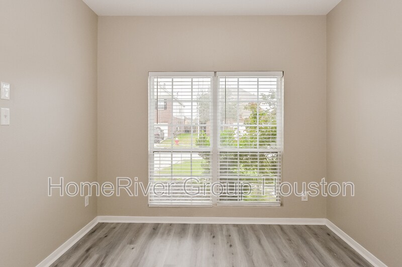 Building Photo - 1843 Macondray Dr