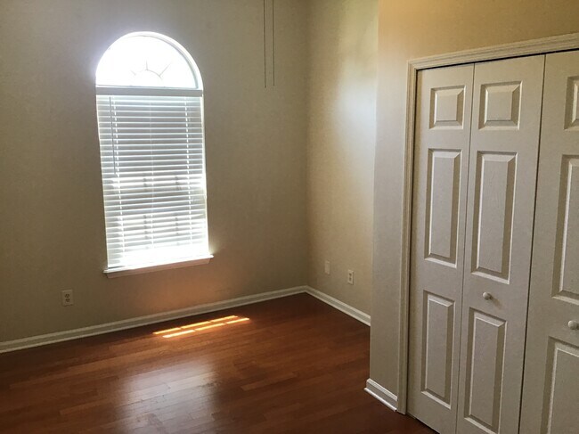 Building Photo - 3264 Fox Squirrel Dr