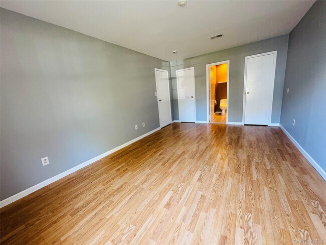 Building Photo - 254 Fairview Cir