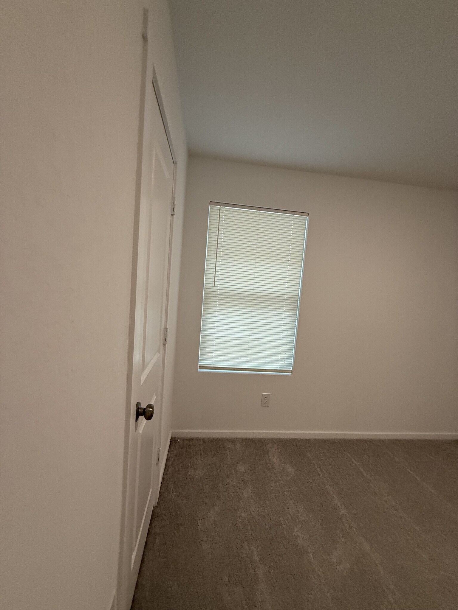 Bedroom 2 - 2863 Red Diamond