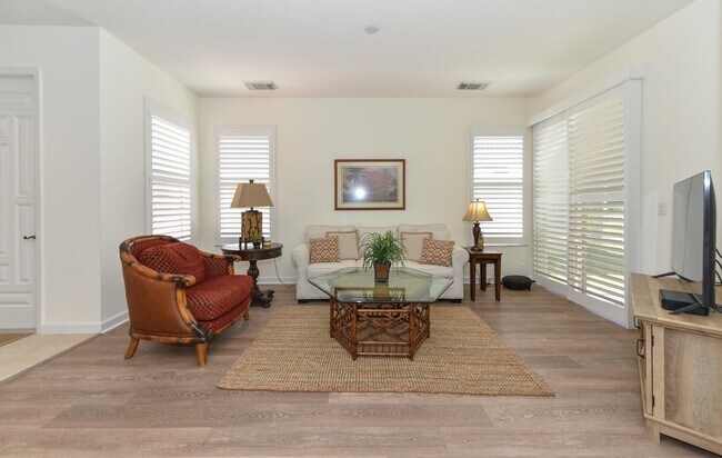 Building Photo - 650 SW Treasure Cove
