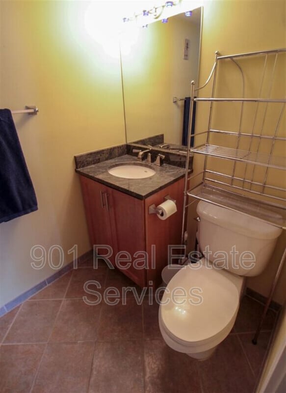 Building Photo - 66 Monroe Ave