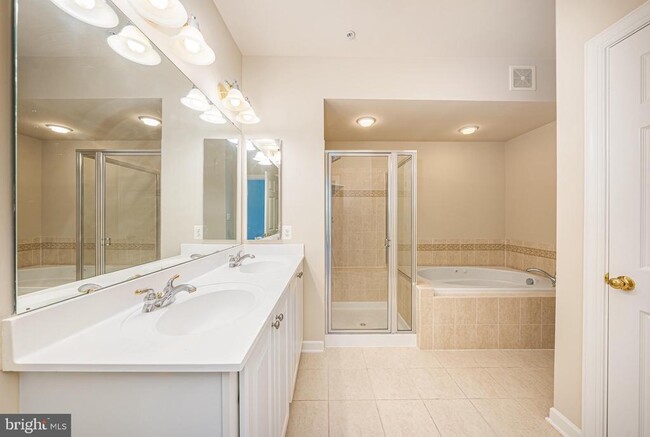 Building Photo - 3687 Spring Hollow Ln