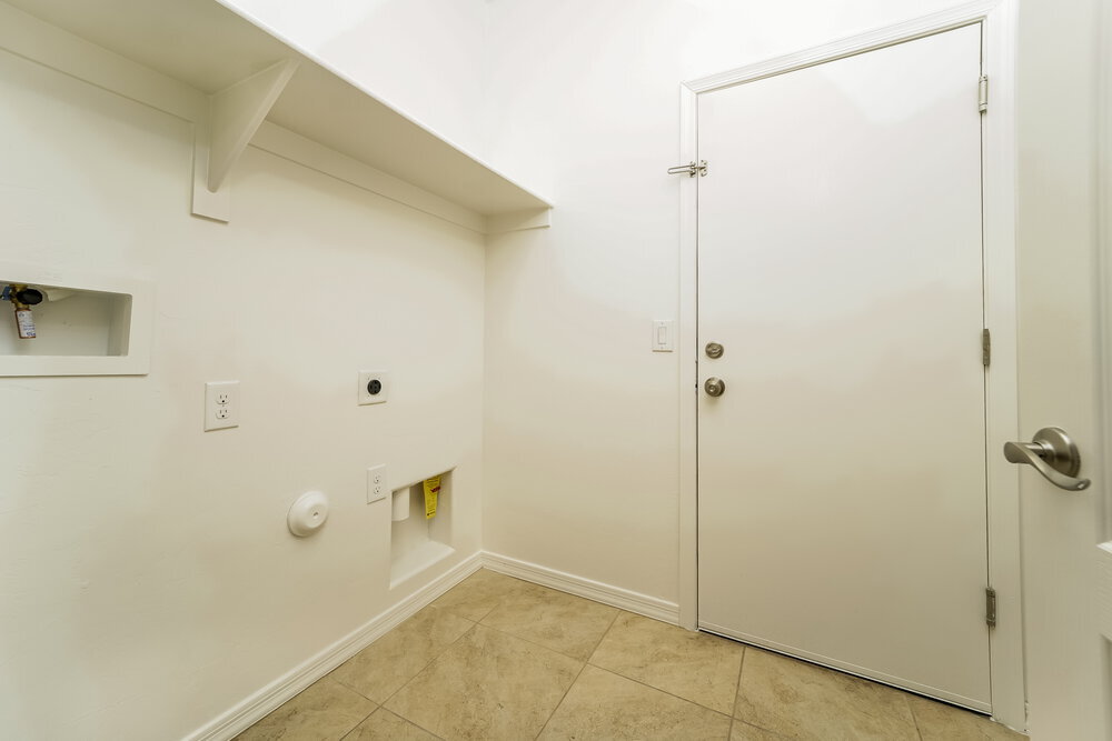 Building Photo - 8225 W Kittiwake Ln