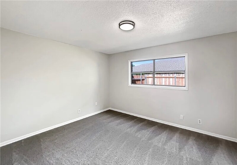 Building Photo - 3206 Magnolia Blvd