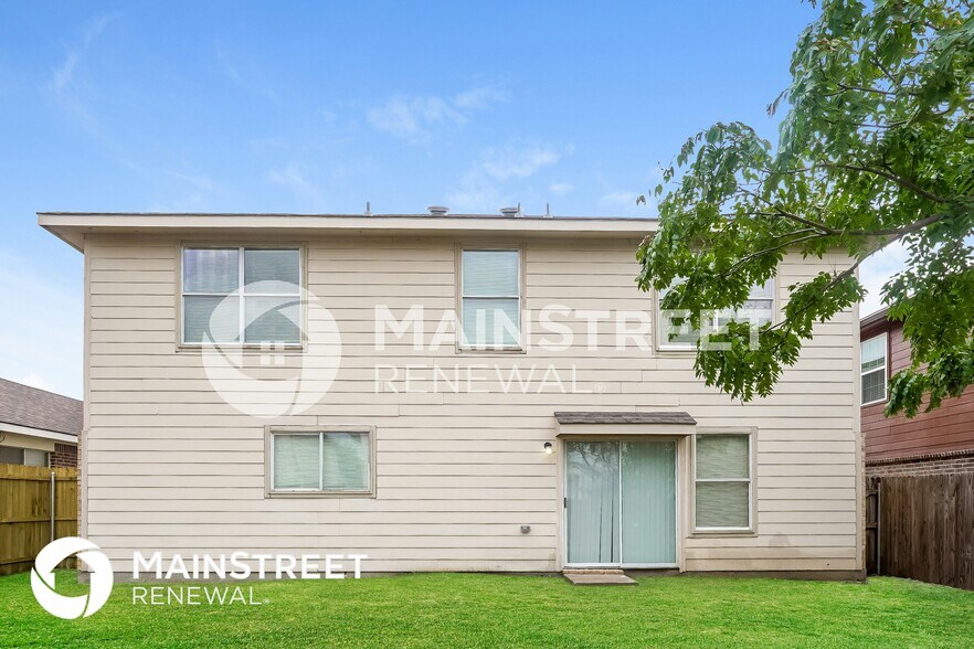 Building Photo - 8641 Hawkview Dr