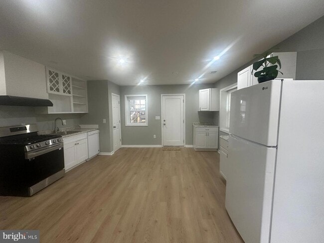 Building Photo - 7912 Bellefonte Ln