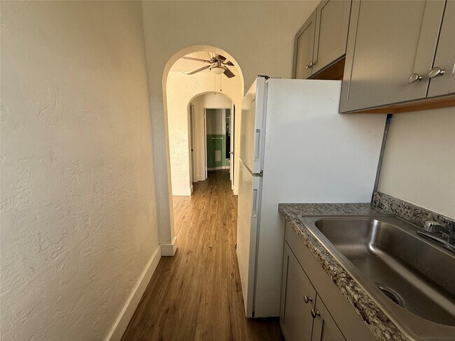 Building Photo - 1739 Moffett St