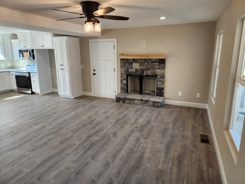 Building Photo - 240 Grand Oak Ln