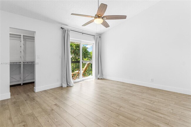 Building Photo - 1616 NE 5th St