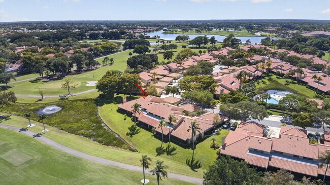 Building Photo - 259 Old Meadow Way