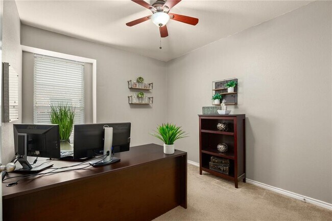 Building Photo - 2800 Mission Tejas Dr