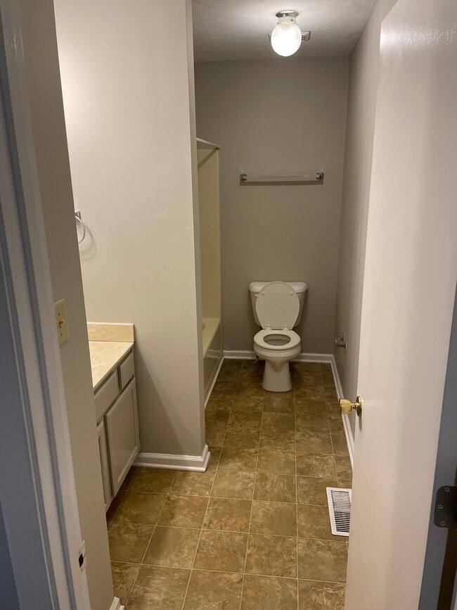 Building Photo - 455 Three Springs Rd