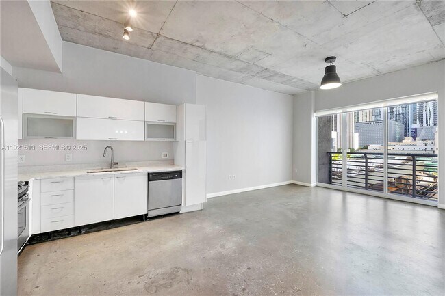 Building Photo - 133 NE 2nd Ave