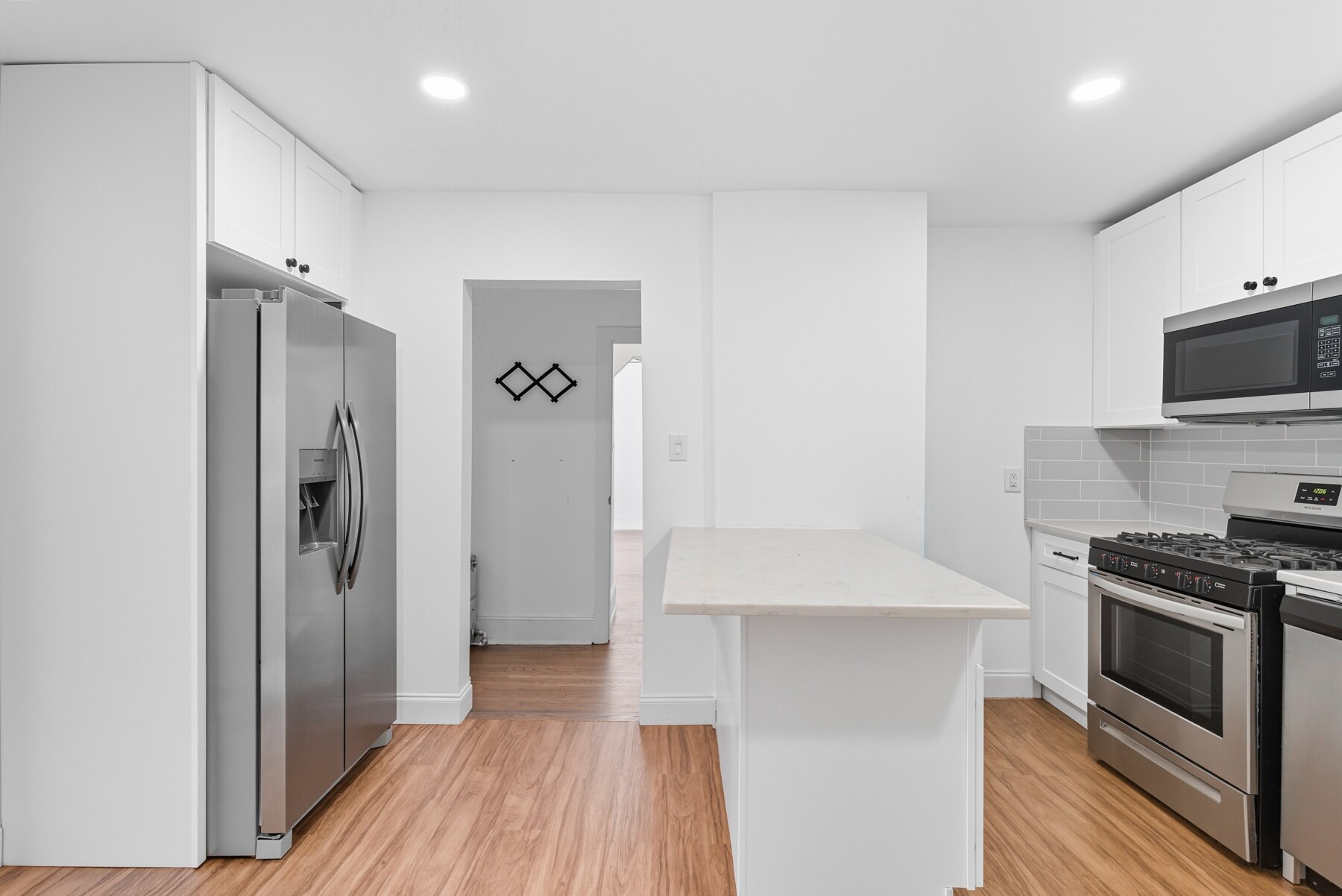 Kitchen - 115 Billian St