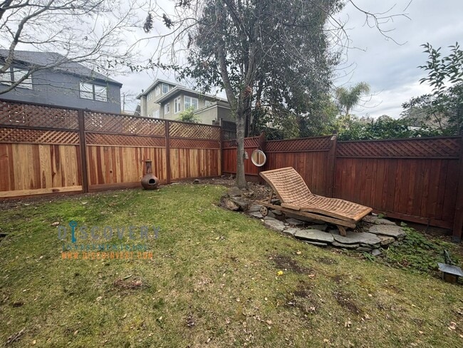 Building Photo - Lakeshore Craftsman with Detached Cottage and Versatile Bonus Rooms