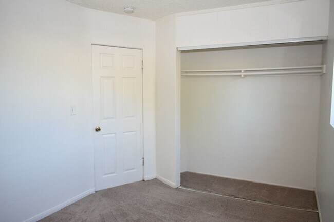 Building Photo - 3818-3820 Z STREET