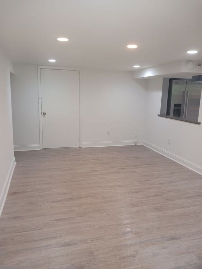 Building Photo - Come Lease at Virginia Highland/Morningside! Don’t miss this amazing offer!