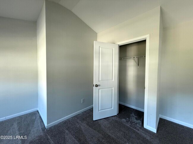 Building Photo - 1069 S Innovation Dr