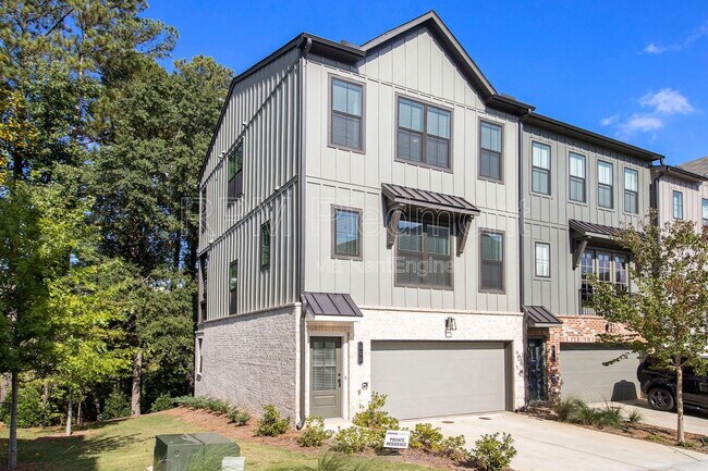 Building Photo - 205 Firefly Cir