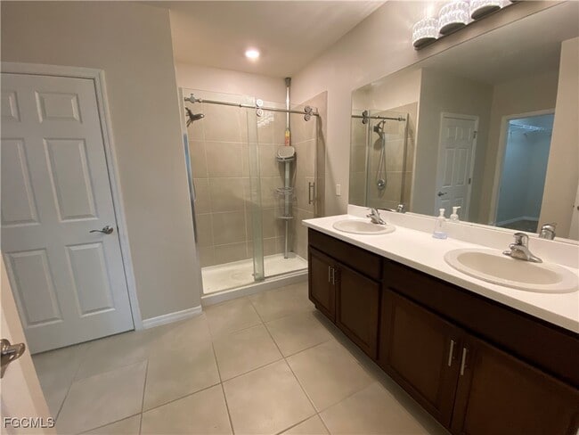 Building Photo - 2507 NW 20th Terrace