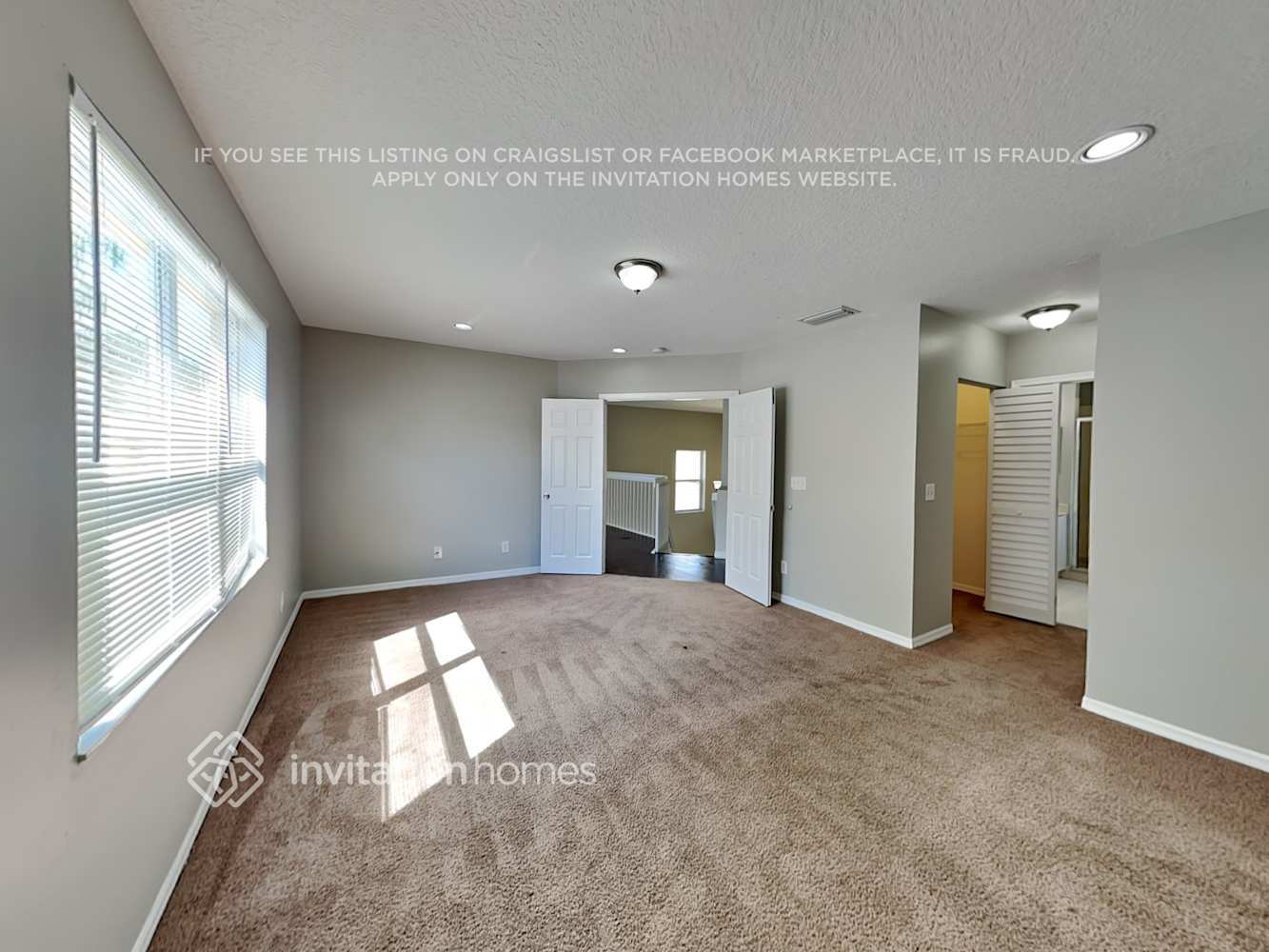 Building Photo - 1359 SW 105th Ave