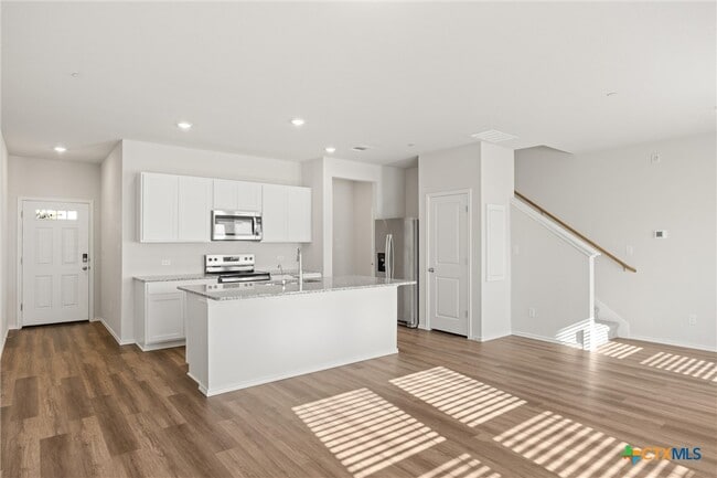 Building Photo - 12811 Village Spun Plz