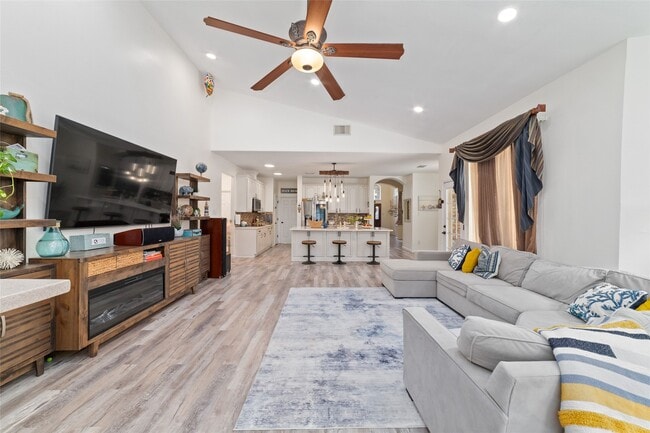 Building Photo - 3214 E Cedar Hollow Dr