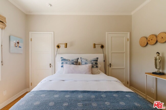 Building Photo - 231 S Thurston Ave