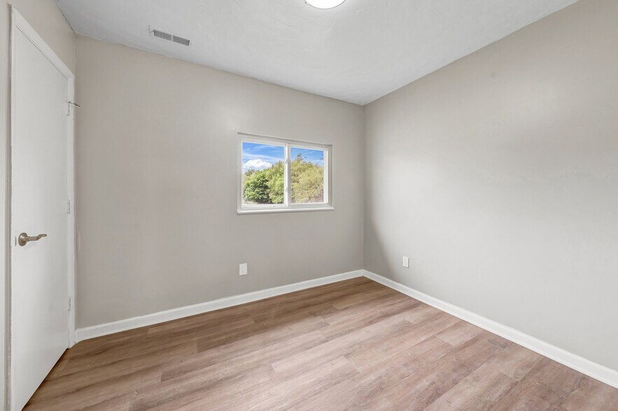 Building Photo - 3449 Wade Ave