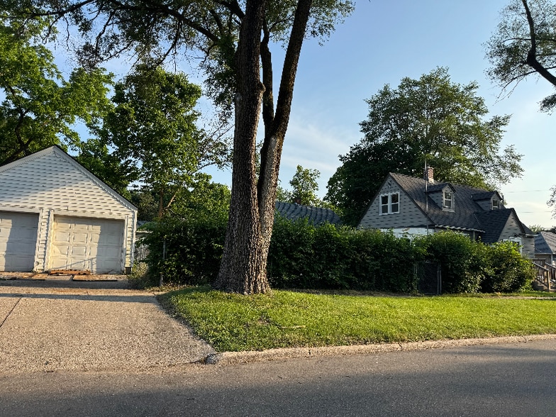 Building Photo - 420 Ridgeland Ave