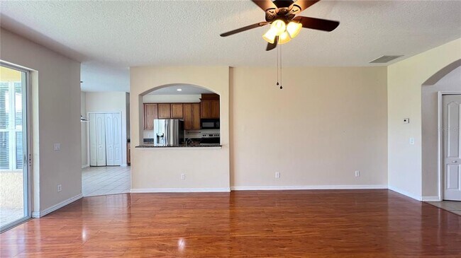 Building Photo - 806 Lost Grove Cir