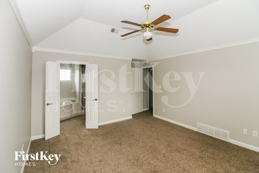 Building Photo - 11626 Millwind Dr