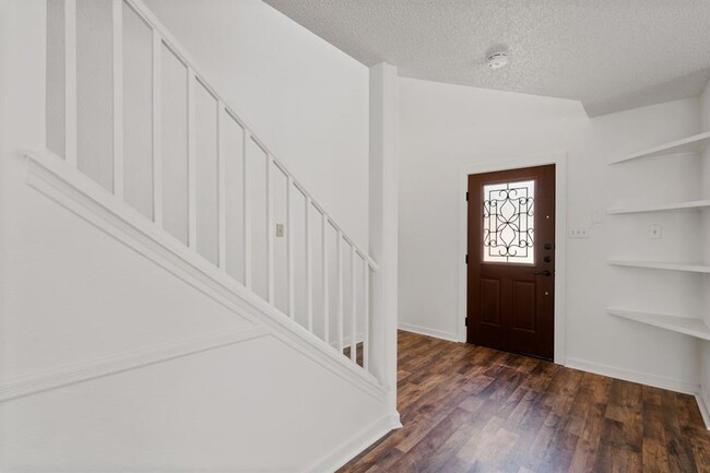 Building Photo - 1402 Comfort St